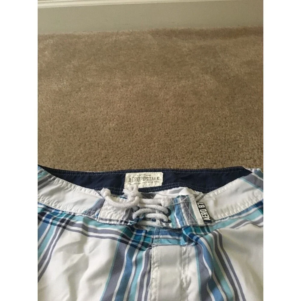 Aeropostale Bermuda Shorts Mens Size 34 Blue Whitwe Plaid Regular Fit